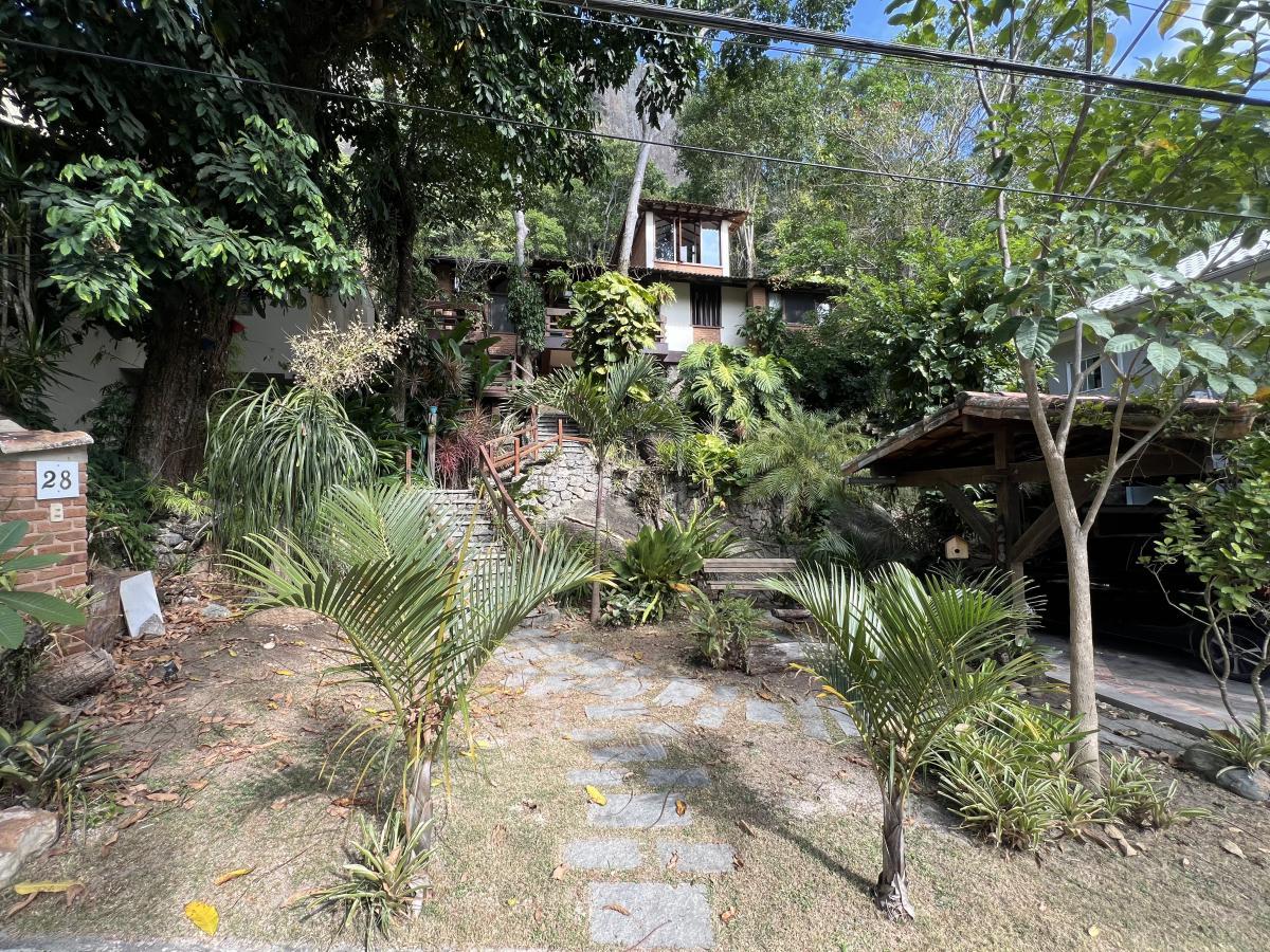 https://www.casa33imoveis.com.br/imagens/imoveis/2024051717215635997.jpg